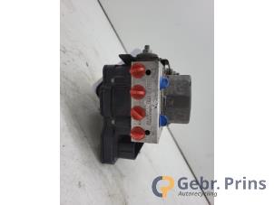 Gebruikte ABS Pomp Mitsubishi Space Star (A0) 1.0 12V Prijs € 75,00 Margeregeling aangeboden door Autorec. Gebr. Prins b.v.