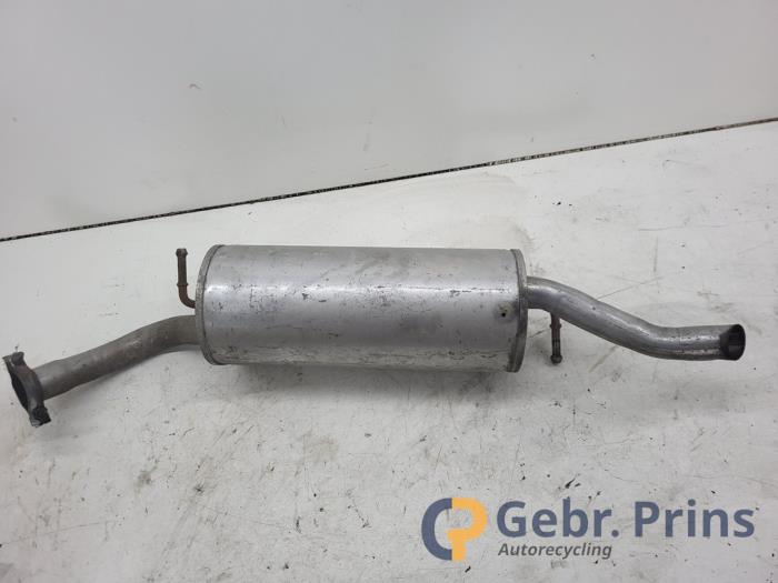 Uitlaat Einddemper van een Toyota Yaris (P1) 1.0 16V VVT-i 2001