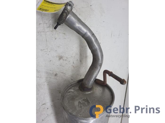 Uitlaat Einddemper van een Toyota Yaris (P1) 1.0 16V VVT-i 2001
