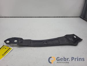 Gebruikte Koplampframe links Ford Ka II 1.2 Prijs € 10,00 Margeregeling aangeboden door Autorec. Gebr. Prins b.v.