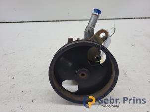 Gebruikte Servopomp Nissan Primera (P12) 1.8 16V Prijs € 40,00 Margeregeling aangeboden door Autorec. Gebr. Prins b.v.