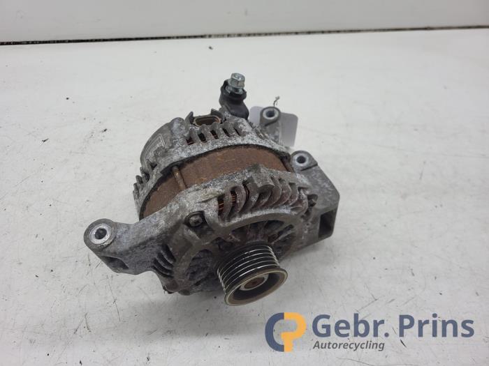 Gebruikte Dynamo Mazda 5 (CWA9) 2.0i 16V Prijs € 50,00 Margeregeling aangeboden door Autorec. Gebr. Prins b.v.