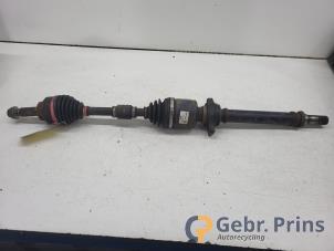 Gebruikte Aandrijfas rechts-voor Mazda 5 (CWA9) 2.0i 16V Prijs € 100,00 Margeregeling aangeboden door Autorec. Gebr. Prins b.v.