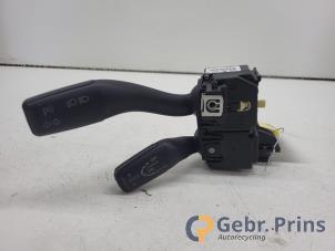 Gebruikte Pinker Schakelaar Audi A3 Sportback (8PA) 1.9 TDI Prijs € 20,00 Margeregeling aangeboden door Autorec. Gebr. Prins b.v.