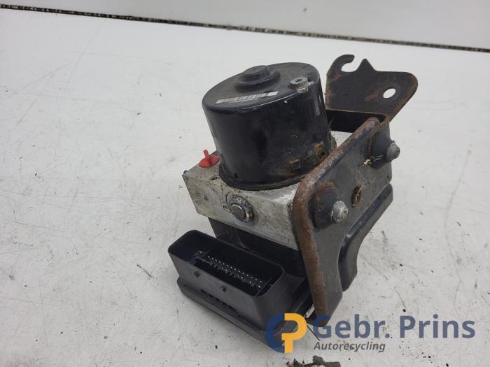 Gebruikte ABS Pomp Opel Agila (B) 1.0 12V Prijs € 250,00 Margeregeling aangeboden door Autorec. Gebr. Prins b.v.