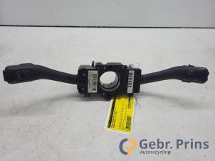 Gebruikte Combischakelaar Stuurkolom Skoda Fabia (6Y5) 1.4i 16V Prijs € 20,00 Margeregeling aangeboden door Autorec. Gebr. Prins b.v.