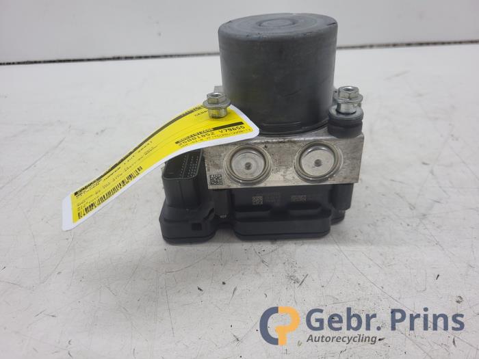 ABS Pomp van een Citroën Jumper (U9) 2.2 Blue HDi 165 2023