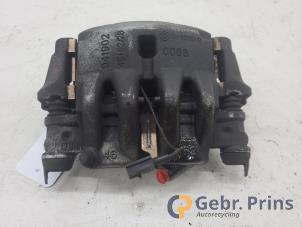 Gebruikte Remklauw (Tang) links-voor Citroen Jumper (U9) 2.2 Blue HDi 165 Prijs € 60,50 Inclusief btw aangeboden door Autorec. Gebr. Prins b.v.