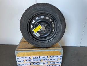 Gebruikte Velg + Band Opel Corsa C (F08/68) 1.2 16V Prijs € 40,00 Margeregeling aangeboden door Autorec. Gebr. Prins b.v.