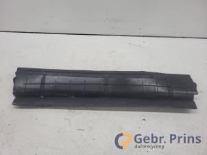 Gebruikte Luchtgeleider Audi E-tron (GEN) 50 quattro Prijs € 25,00 Margeregeling aangeboden door Autorec. Gebr. Prins b.v.