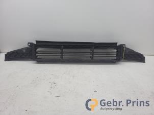 Gebruikte Luchtgeleider Audi E-tron (GEN) 50 quattro Prijs € 25,00 Margeregeling aangeboden door Autorec. Gebr. Prins b.v.