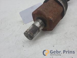 Gebruikte Aandrijfas links-voor Volvo V60 I (FW/GW) 2.4 D6 20V AWD Twin Engine Plug-in Hybrid Prijs € 75,00 Margeregeling aangeboden door Autorec. Gebr. Prins b.v.