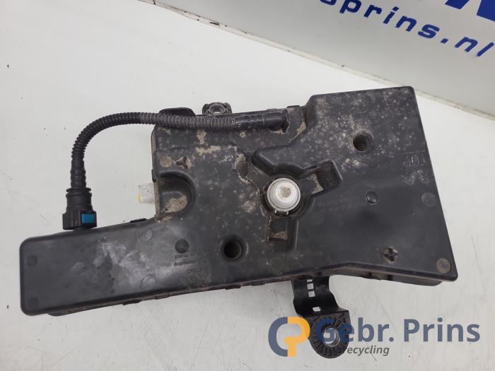 Adblue tank van een Citroën Jumper (U9) 2.2 Blue HDi 165 2023