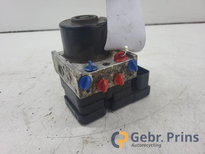 Gebruikte ABS Pomp Citroen C2 (JM) 1.1 Prijs € 50,00 Margeregeling aangeboden door Autorec. Gebr. Prins b.v.