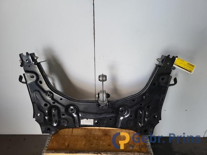 Gebruikte Subframe Renault Clio V (RJAB) 1.0 TCe 90 12V Prijs € 250,00 Margeregeling aangeboden door Autorec. Gebr. Prins b.v.