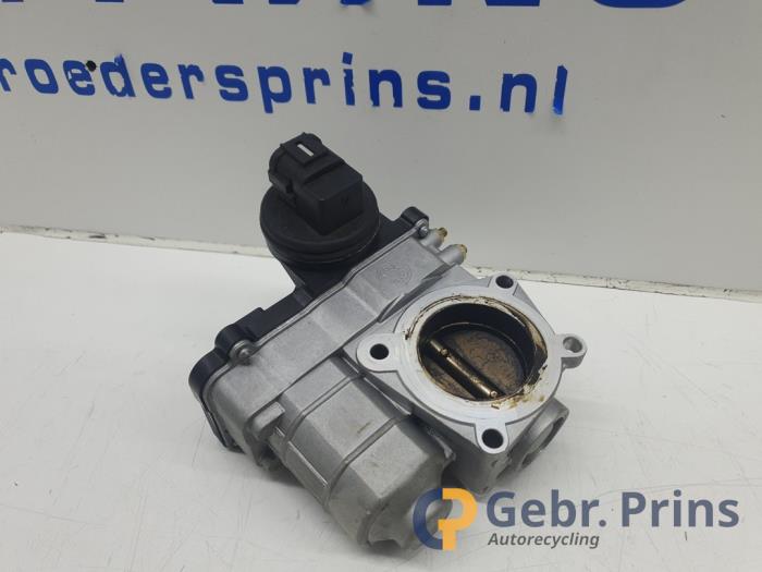 Gebruikte Gasklephuis Nissan Note (E11) 1.4 16V Prijs € 60,00 Margeregeling aangeboden door Autorec. Gebr. Prins b.v.