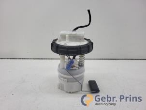 Gebruikte Benzinepomp Renault Clio V (RJAB) 1.0 TCe 90 12V Prijs € 60,00 Margeregeling aangeboden door Autorec. Gebr. Prins b.v.