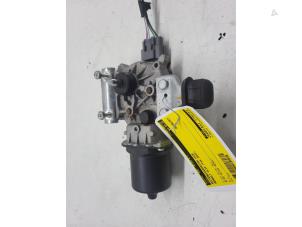 Gebruikte Ruitenwissermotor voor Renault Clio V (RJAB) 1.0 TCe 90 12V Prijs € 75,00 Margeregeling aangeboden door Autorec. Gebr. Prins b.v.