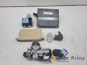 Gebruikte Kontaktslot + computer Mazda 2 (NB/NC/ND/NE) 1.25 16V Prijs € 75,00 Margeregeling aangeboden door Autorec. Gebr. Prins b.v.