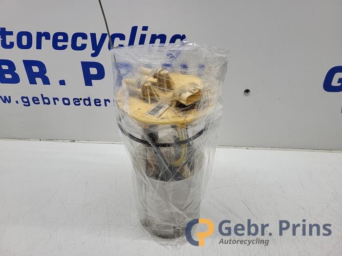 Gebruikte Tank element Pomp Renault Master III (FV) 2.3 dCi 125 16V FWD Prijs € 90,75 Inclusief btw aangeboden door Autorec. Gebr. Prins b.v.