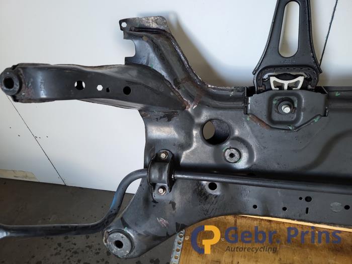 Subframe van een Ford Transit 2.0 TDCi 16V Eco Blue 130 2019