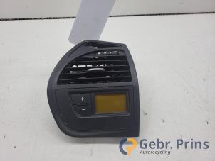 Gebruikte Luchtrooster Dashboard Citroen C4 Grand Picasso (UA) 1.6 16V VTi Prijs € 25,00 Margeregeling aangeboden door Autorec. Gebr. Prins b.v.