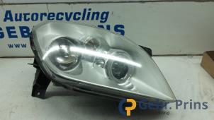 Gebruikte Koplamp rechts Opel Tigra Twin Top 1.4 16V Prijs € 75,00 Margeregeling aangeboden door Autorec. Gebr. Prins b.v.