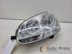Gebruikte Koplamp links Volkswagen Golf V (1K1) 1.9 TDI Prijs € 40,00 Margeregeling aangeboden door Autorec. Gebr. Prins b.v.