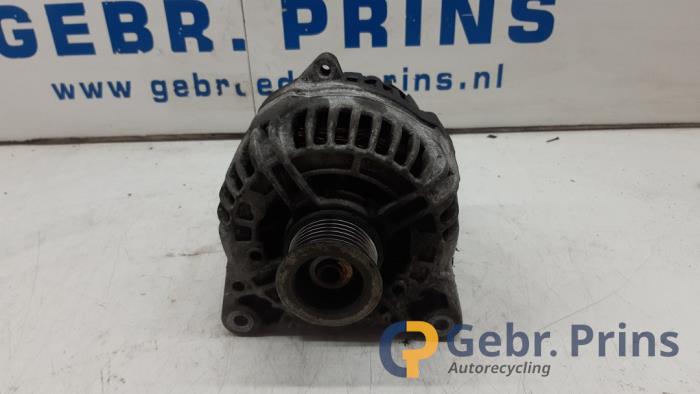 Gebruikte Dynamo Renault Laguna II Grandtour (KG) 2.0 16V Prijs € 35,00 Margeregeling aangeboden door Autorec. Gebr. Prins b.v.