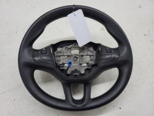 Gebruikte Stuurwiel Peugeot 208 I (CA/CC/CK/CL) 1.6 Blue HDi 100 Prijs € 40,00 Margeregeling aangeboden door Autorec. Gebr. Prins b.v.