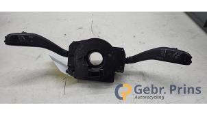 Gebruikte Licht + Raw Schakelaar Skoda Fabia II Combi 1.2 TDI 12V Greenline Prijs € 35,00 Margeregeling aangeboden door Autorec. Gebr. Prins b.v.