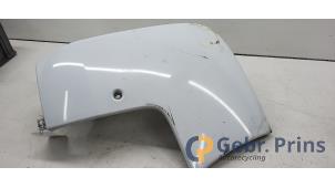 Gebruikte Bumperdeel links-achter Renault Trafic New (FL) 2.0 dCi 16V 90 Prijs € 30,25 Inclusief btw aangeboden door Autorec. Gebr. Prins b.v.
