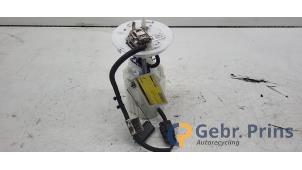 Gebruikte Tank element Pomp Opel Karl 1.0 12V Prijs € 40,00 Margeregeling aangeboden door Autorec. Gebr. Prins b.v.