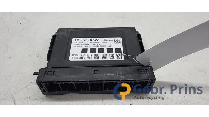 Gebruikte Bodycontrol Module Opel Karl 1.0 12V Prijs € 40,00 Margeregeling aangeboden door Autorec. Gebr. Prins b.v.