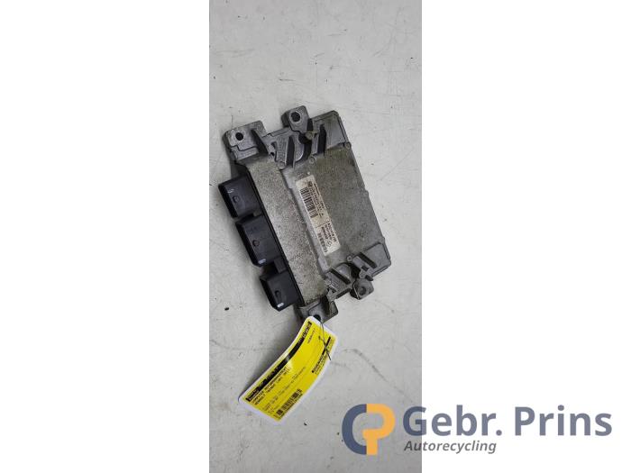 Gebruikte Computer Motormanagement Renault Twingo II (CN) 1.2 16V Prijs € 50,00 Margeregeling aangeboden door Autorec. Gebr. Prins b.v.
