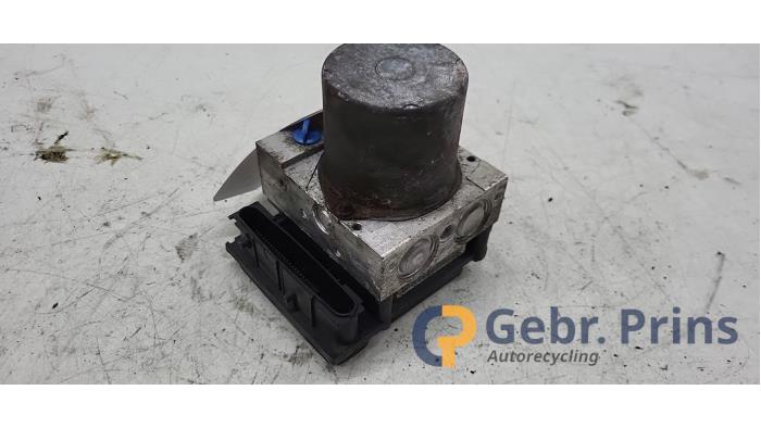 Gebruikte ABS Pomp Mercedes A (W169) 1.5 A-150 5-Drs. Prijs € 100,00 Margeregeling aangeboden door Autorec. Gebr. Prins b.v.