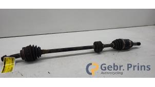 Gebruikte Aandrijfas rechts-voor Toyota Yaris (P1) 1.3 16V VVT-i Prijs € 25,00 Margeregeling aangeboden door Autorec. Gebr. Prins b.v.