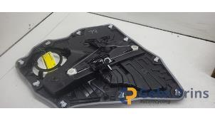 Gebruikte Raammechaniek 4Deurs links-achter Ford Puma 1.0 Ti-VCT EcoBoost mHEV 12V Prijs € 75,00 Margeregeling aangeboden door Autorec. Gebr. Prins b.v.