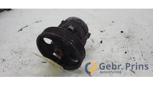 Gebruikte Pomp Servo Renault Trafic New (FL) 1.9 dCi 82 16V Prijs € 48,40 Inclusief btw aangeboden door Autorec. Gebr. Prins b.v.