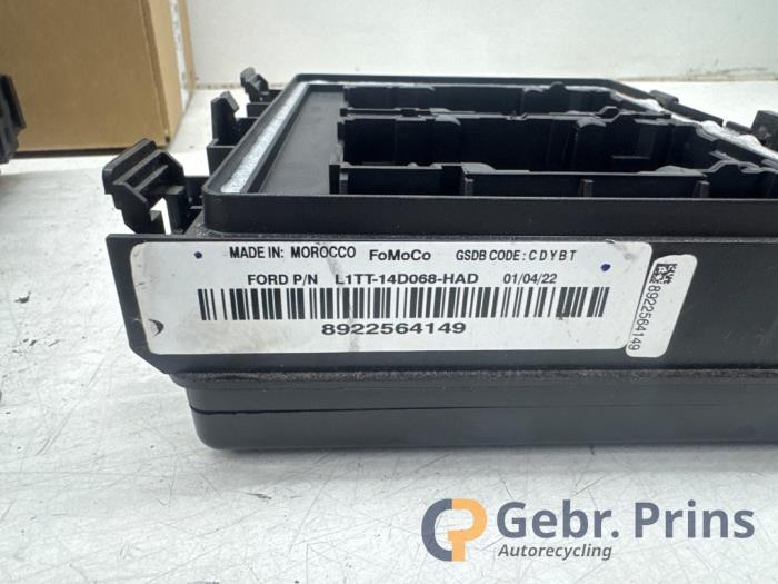 Kontaktslot + computer van een Ford Puma 1.0 Ti-VCT EcoBoost mHEV 12V 2022