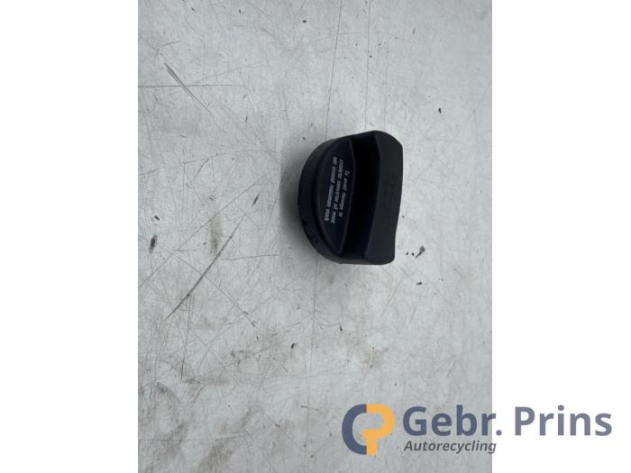 Gebruikte Oliedop Volkswagen Lupo (6X1) 1.2 TDI 3L Prijs € 5,00 Margeregeling aangeboden door Autorec. Gebr. Prins b.v.