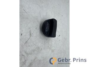 Gebruikte Oliedop Volkswagen Lupo (6X1) 1.2 TDI 3L Prijs € 5,00 Margeregeling aangeboden door Autorec. Gebr. Prins b.v.