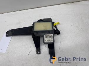 Gebruikte Dode hoek sensor Kia Niro I (DE) 1.6 GDI Hybrid Prijs € 200,00 Margeregeling aangeboden door Autorec. Gebr. Prins b.v.