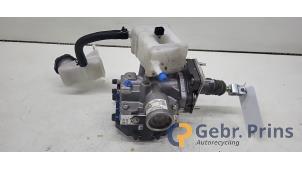 Gebruikte Rembol Kia Niro I (DE) 1.6 GDI Hybrid Prijs € 300,00 Margeregeling aangeboden door Autorec. Gebr. Prins b.v.