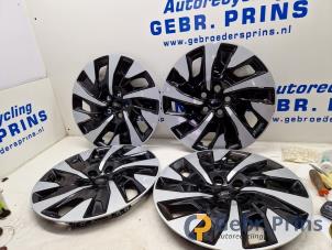 Gebruikte Wieldop set Ford Puma 1.0 Ti-VCT EcoBoost mHEV 12V Prijs € 100,00 Margeregeling aangeboden door Autorec. Gebr. Prins b.v.