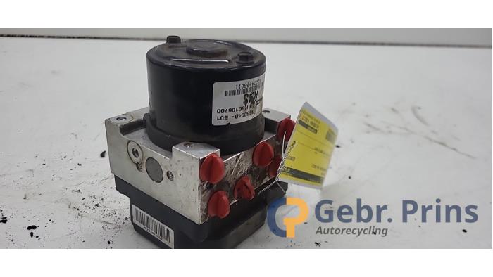 Gebruikte ABS Pomp Landwind CV9 1.6 16V Prijs € 100,00 Margeregeling aangeboden door Autorec. Gebr. Prins b.v.