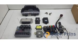 Gebruikte Kontaktslot + computer Landwind CV9 1.6 16V Prijs € 125,00 Margeregeling aangeboden door Autorec. Gebr. Prins b.v.