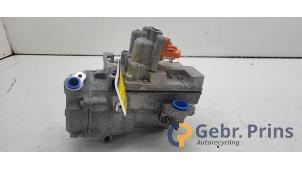 Gebruikte Aircopomp Renault Zoé (AG) R90 Prijs € 450,00 Margeregeling aangeboden door Autorec. Gebr. Prins b.v.