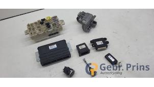 Gebruikte Kontaktslot + computer Mitsubishi Space Star (A0) 1.0 12V Prijs € 150,00 Margeregeling aangeboden door Autorec. Gebr. Prins b.v.