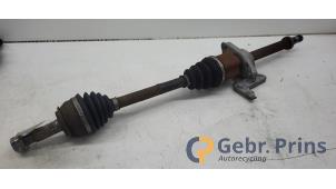 Gebruikte Aandrijfas rechts-voor Nissan Qashqai (J11) 1.2 DIG-T 16V Prijs € 75,00 Margeregeling aangeboden door Autorec. Gebr. Prins b.v.